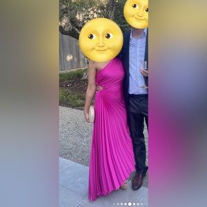 Mango pink dress size small. It’s stunning! Only worn once